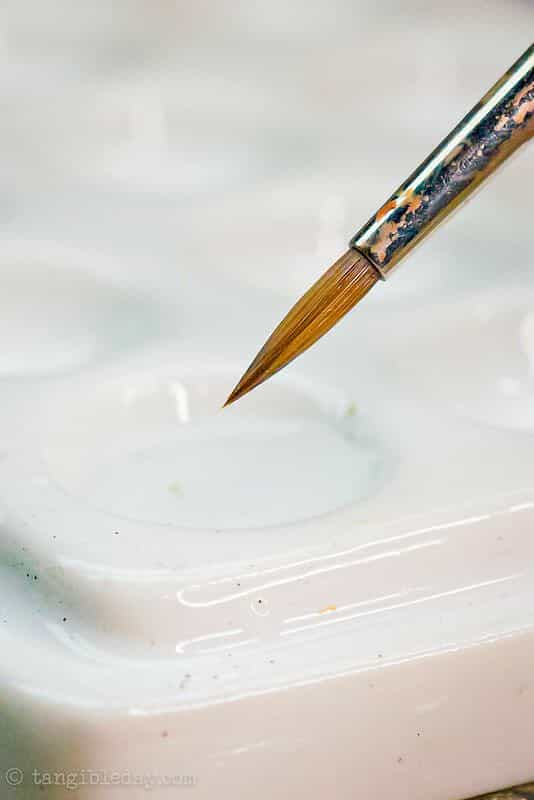 10 Money-Saving Hobby Tips for Miniature Painters - brush tips simple cleaning