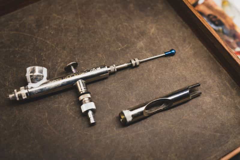 Is airbrushing miniatures hard to learn - airbrushing difficult - hard to airbrush miniatures - disassembled patriot 105 airbrush