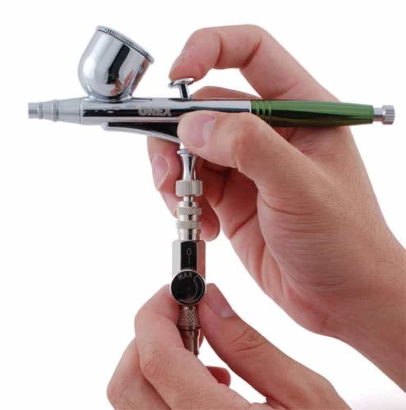 Complete guide to airbrushing miniatures and models - painting miniatures with airbrushes - mac valve for airbrushes