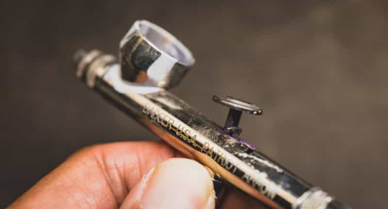 Badger Patriot 105 Airbrush Review (Full User Experience) - badger patriot 105 review - patriot airbrush review - Badger airbrush review for miniature painting - side view airbrush