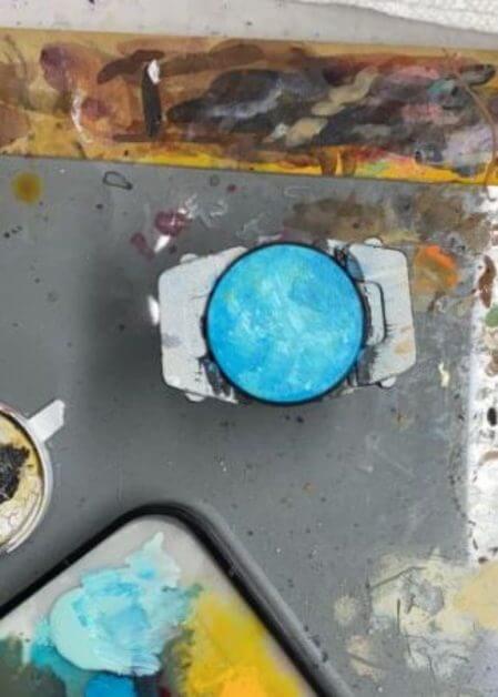 How to Paint a Cracked Base in 5 Minutes (Tutorial) - how to paint cracked earth bases for miniatures - paint cracked bases - blue basecoat