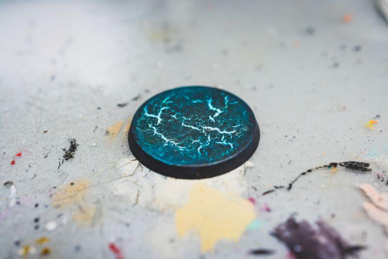 finaal cracked base with blue cracks