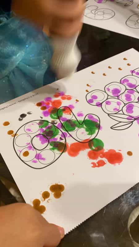"Chalkola Dot Markers" for Creative Little Kids (Review) - ink marker review for kids - dot markers for little children - dabbing for fun