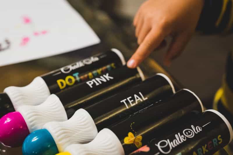 "Chalkola Dot Markers" for Creative Little Kids (Review) - ink marker review for kids - dot markers for little children - pointing colors