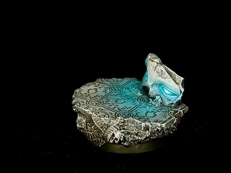 How to paint stone bases for miniatures - stone miniature bases - painting resin bases - how to paint resin miniature bases - stone base with OSL