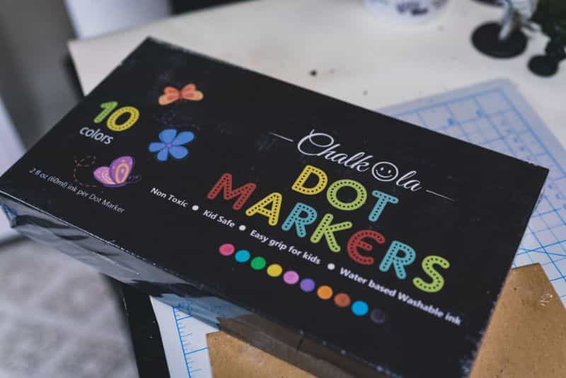 "Chalkola Dot Markers" for Creative Little Kids (Review) - ink marker review for kids - dot markers for little children - opening the front