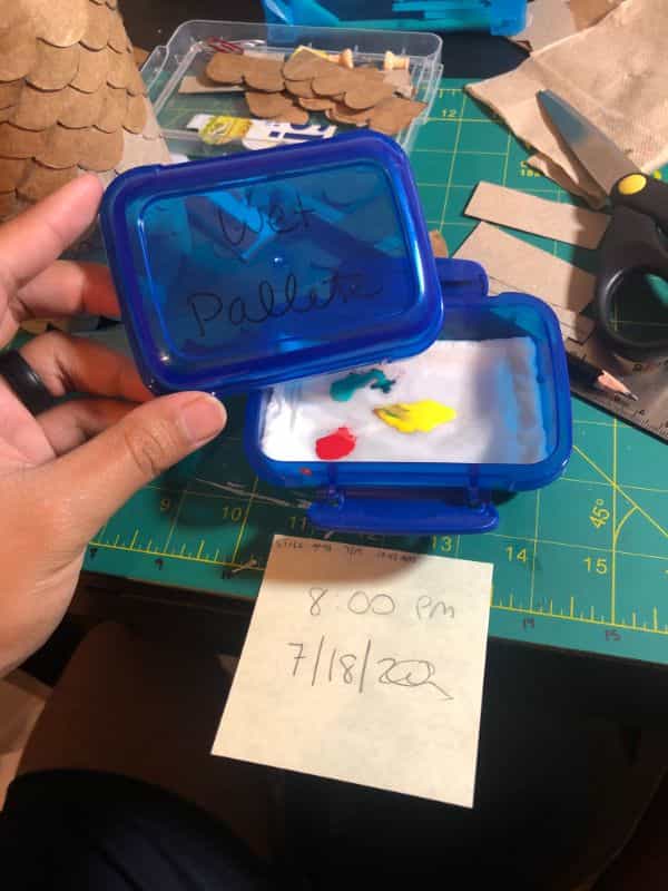 How to Make a Wet Palette for Acrylic Paints: Cheap, Easy - wet palette for miniatures - testing DIY wet palette