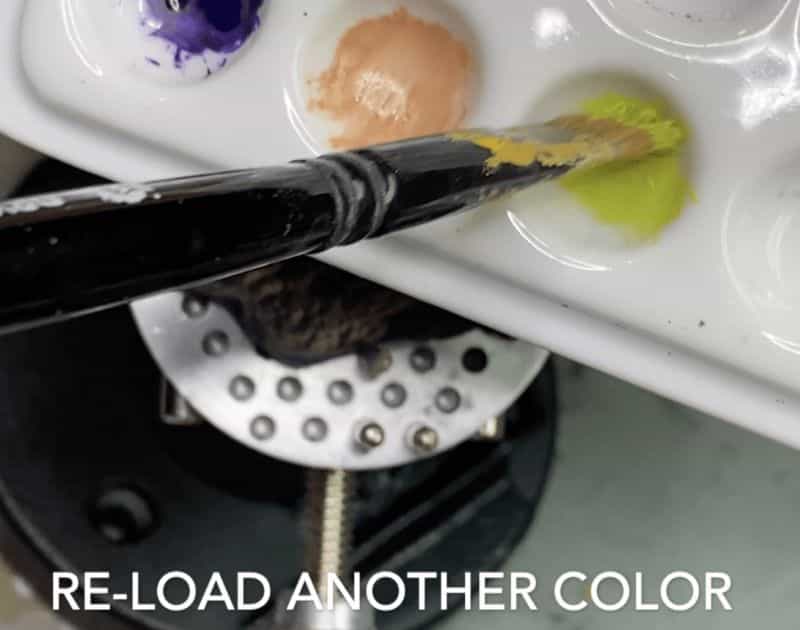How to Dry Brush Miniatures & Models - load a second color to drybrush blend paint