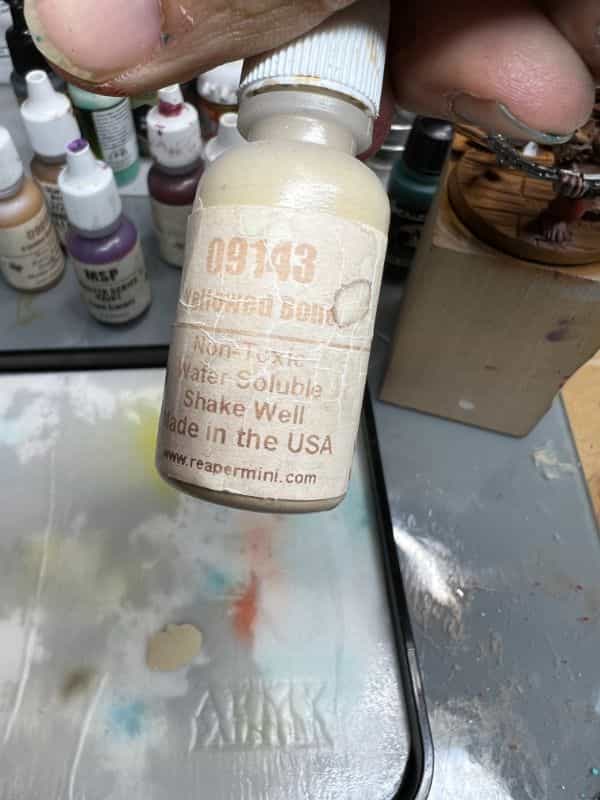 How to Paint a 3D Printed Resin Miniature A-to-Z (Flesh, Cloth, and Metal) - how to paint myminifactory model - bone color