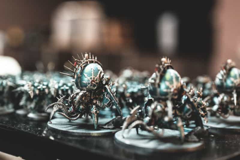 Metallic painting guide and tips - tips for painting miniatures with metallic paints - weathering paints for more realism