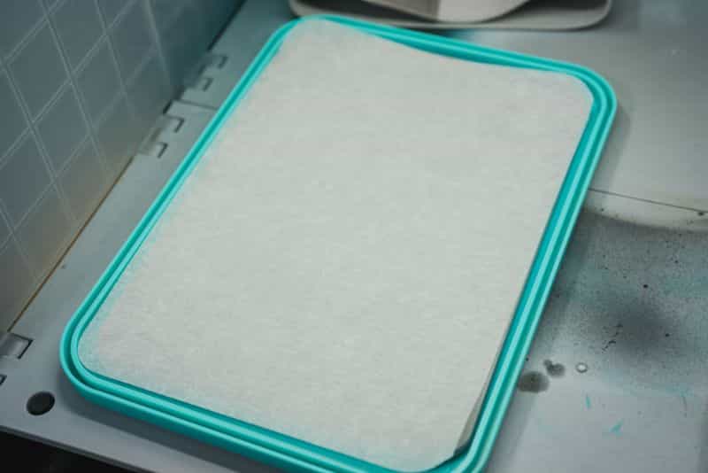 WetNDri Paint Tray Review: Best Alternative to the RGG Everlasting Wet Palette? - Wet palette review - rubber airtight gasket seals