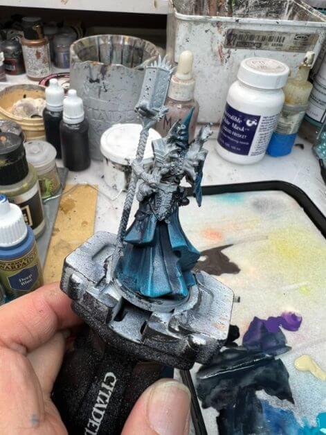 How to Paint the "Pheromancer" Conquest Miniature (Low Stress Method) - painting with washes - how to paint with less stress - conquest the last argument of kings - back side contrast