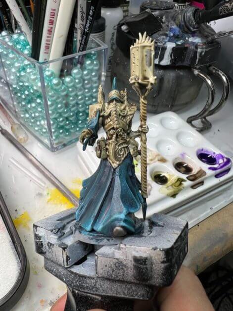 How to Paint the "Pheromancer" Conquest Miniature (Low Stress Method) - painting with washes - how to paint with less stress - conquest the last argument of kings - quickshade applied