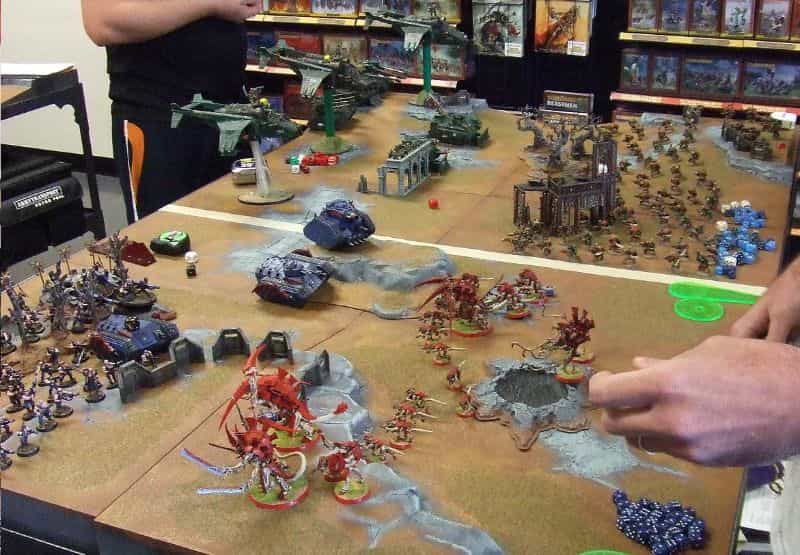 Best tabletop miniature games - Miniature wargaming - what is tabletop wargaming - popular wargames with miniatures - warhammer 40k games workshop gameplay in progress