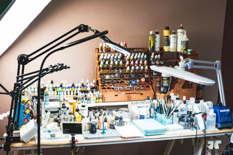 Best floor lamp for hobbies and painting miniatures - Lastar Floor Lamp - LED Task lamp review for painting miniatures - my hobby desk mess
