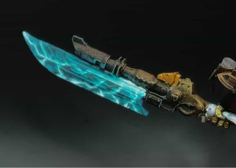 Power swords - how to paint power swords - painting power weapons warhammer - close up lighting power sword weapon blade