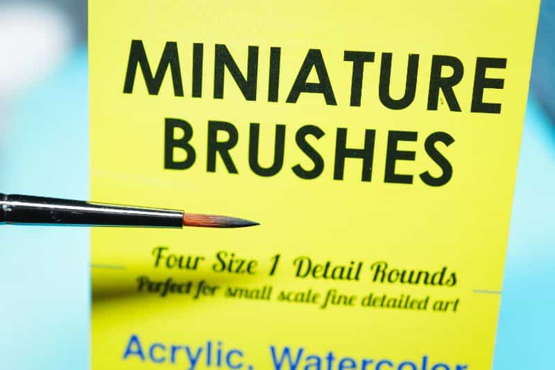 D'Artisan Shoppe Miniature Brushes: Best Synthetic Brushes for Painting Miniatures? (Review) - cheap workhorse brush for miniature painting - package labeling for miniature brushes