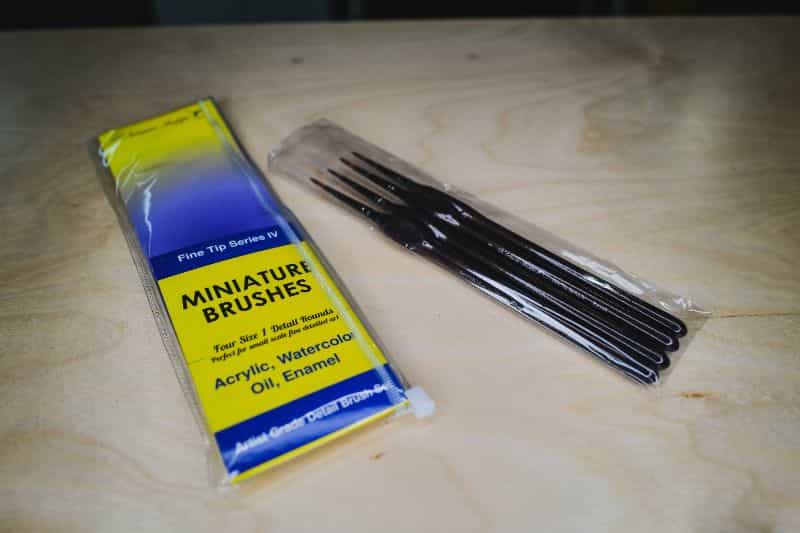 D'Artisan Shoppe Miniature Brushes: Best Synthetic Brushes for Painting Miniatures? (Review) - cheap workhorse brush for miniature painting - 4 brush set