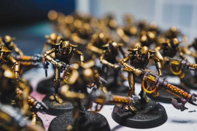 D'Artisan Shoppe Miniature Brushes: Best Synthetic Brushes for Painting Miniatures? (Review) - cheap workhorse brush for miniature painting - batch painted necron destroyers