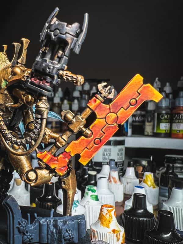 D'Artisan Shoppe Miniature Brushes: Best Synthetic Brushes for Painting Miniatures? (Review) - cheap workhorse brush for miniature painting - Power weapon painted with expressive style