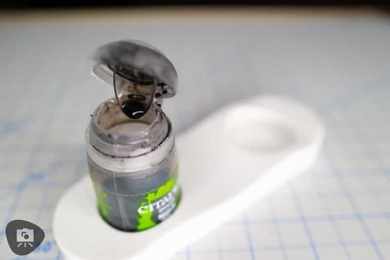 RedgrassGames Everlasting Wet Palette v2 Review - redgrass games everlasting wet palette painter 2 - open citadel shade pot in anti spill holder accessory