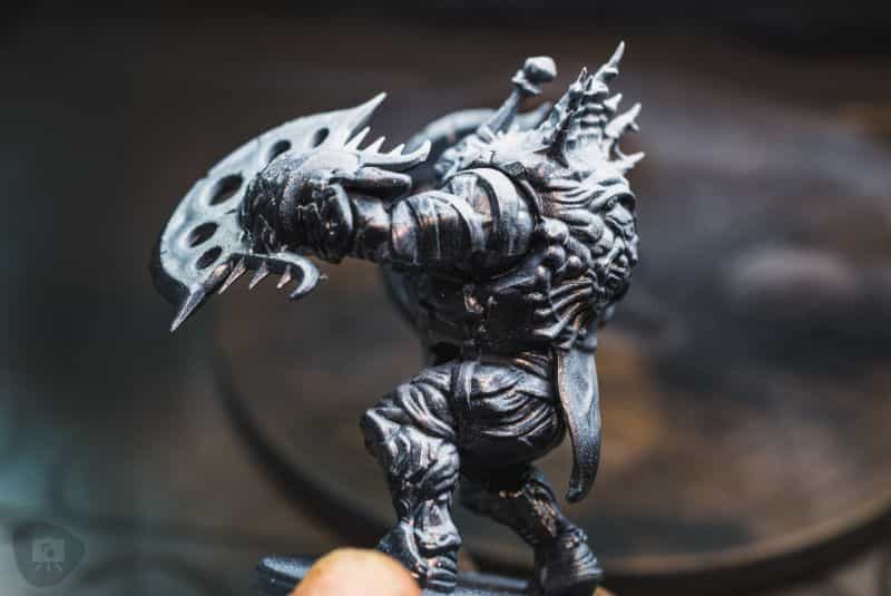 Zenithal Priming and Painting Miniatures – A Tutorial - painting minis with zenithal contrast - high contrast zenithal primed model close up