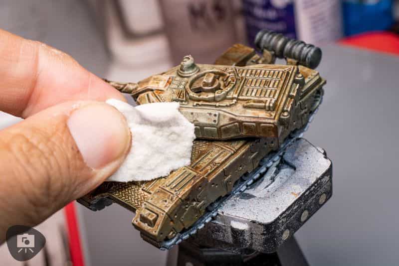 How to Paint Model Tanks (8 Basic Steps) - painting tanks - how to paint model tanks - Close up of how to remove oil paint wash from a scale model tank