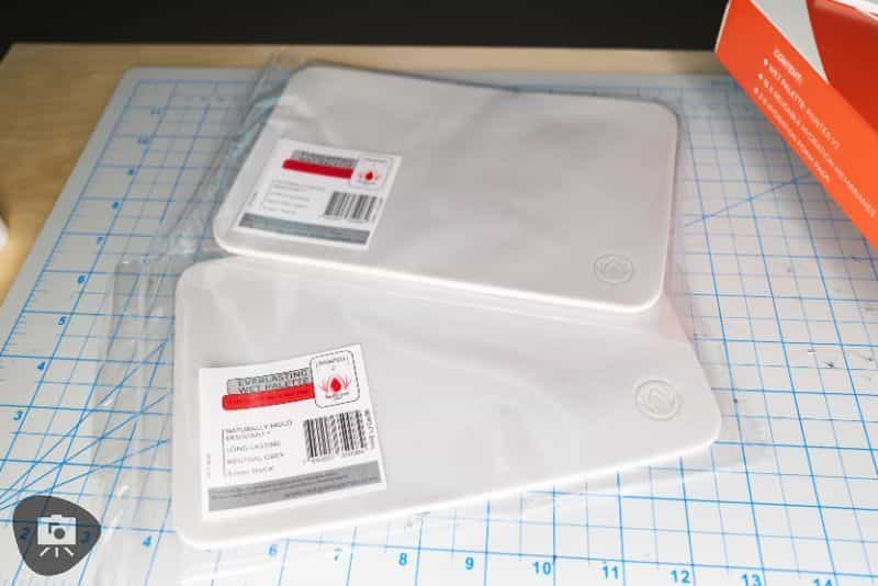 RedgrassGames Everlasting Wet Palette v2 Review - redgrass games everlasting wet palette painter 2 - two hydration foam included