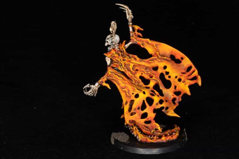 Understanding Acrylic Paint for Miniature Hobbies: Uses, Types, and Best Picks (Guide) - What is acrylic paint, its uses, and best types - airbrushing and dry brushing to layer and blend paints a technical overview image