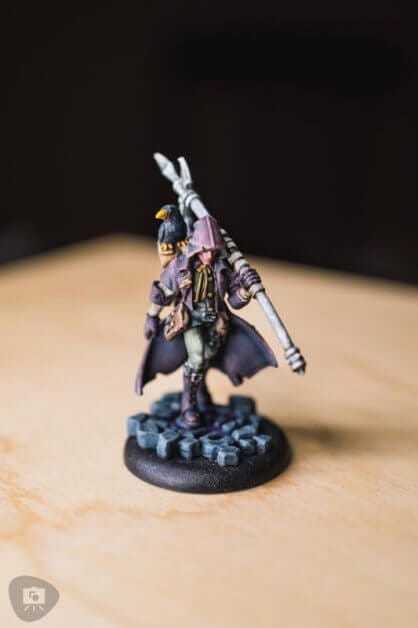 UberLight Flex Portable Miniature Hobby Lamp (Review) - the grymkin wanderer model painted warm tone