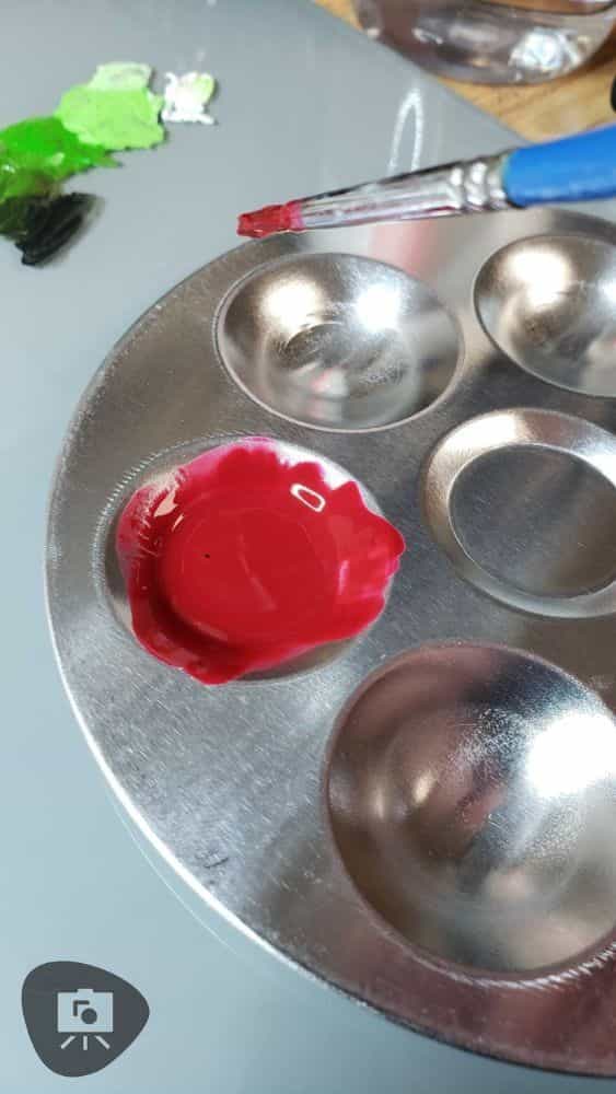 Paul Rubens Oil Paint Review for Miniature Painting - oil paint review paul ruben for painting miniatures - thinning oil paint to make a wash red color