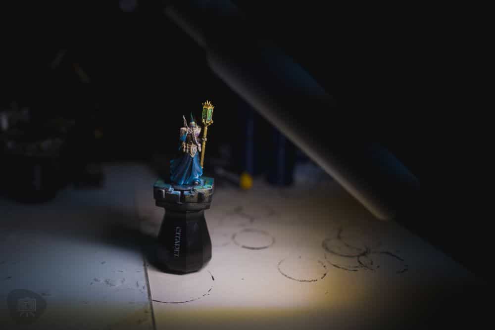 UberLight Flex Portable Miniature Hobby Lamp (Review) - side lighting photography with Uberlight lamp