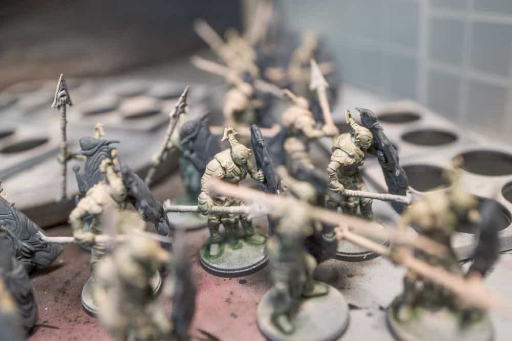 UberLight Flex Portable Miniature Hobby Lamp (Review) - spray booth illumination of models work in progress