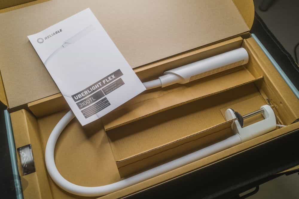 UberLight Flex Portable Miniature Hobby Lamp (Review) - contents of package for uberlight flex 3100TL lamp