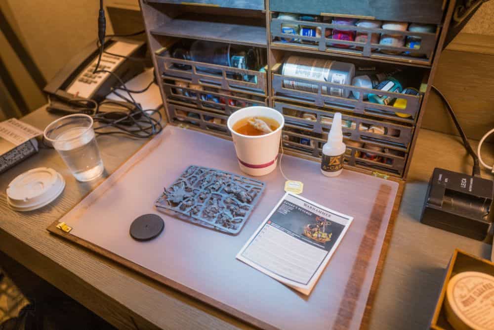 Hotel Room Miniature Painting (Travel Challenges, Tips, and Solutions) - travel tips for miniature painting away from home - Traveling and painting miniatures - perspective view hobby paint station