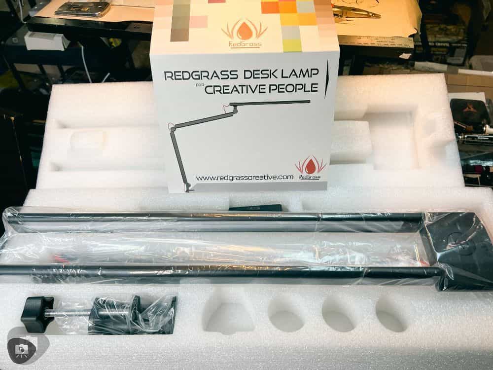 Redgrass games desk lamp review, redgrass games lamp review for painting miniatures, models, and art - unboxing and packing material 
