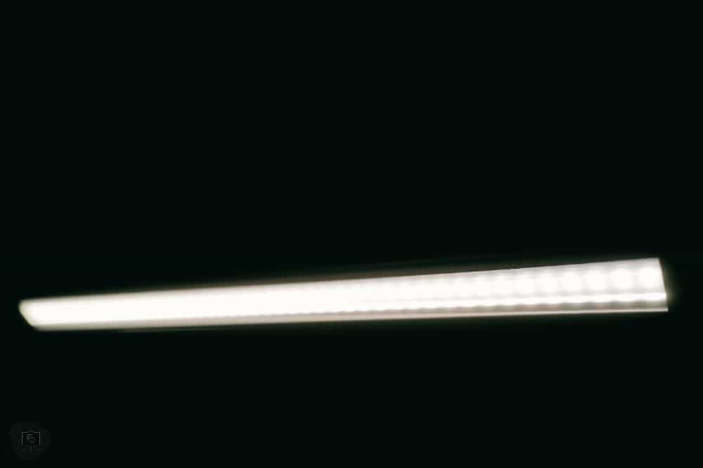 Redgrass games desk lamp review, redgrass games lamp review for painting miniatures, models, and art - LED minimalist photo