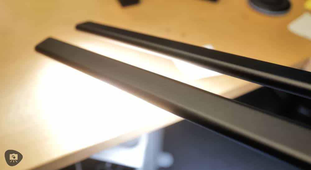 Redgrass games desk lamp review, redgrass games lamp review for painting miniatures, models, and art - Two LED bars near desk spot light effect