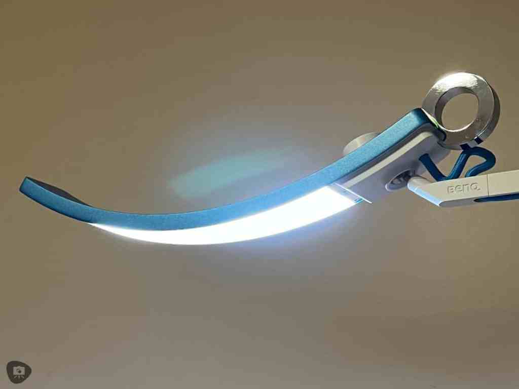 benq desk lamp review - BenQ lamp review - Benq Lamp for painting miniatures - LED panel brightness demonstration photo