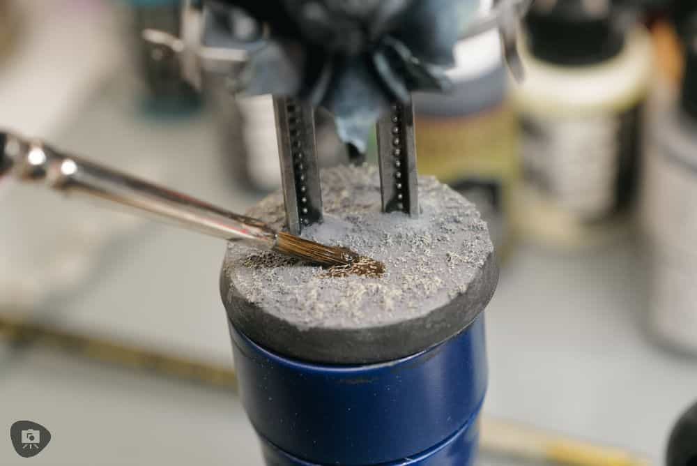 My Favorite Citadel Technical Paint and How to Use Astrogranite Debris (Review) - citadel texture paint astrogranite review and tutorial - Applying shade wash to the textured and highlighted base of the model