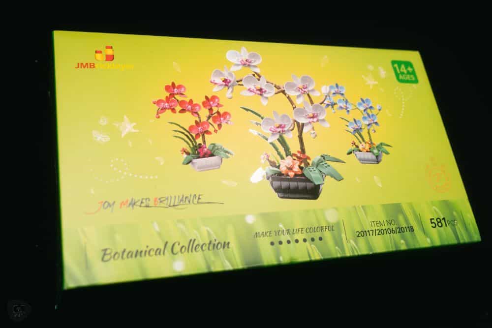 JMBricklayer Botanical Garden Plastic Brick Set (Review) - JMBricklayer construction lego brick review - front box art