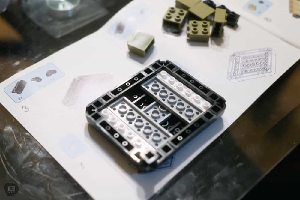 JMBricklayer Botanical Garden Plastic Brick Set (Review) - JMBricklayer construction lego brick review - Subassembly WIP construction with instructions