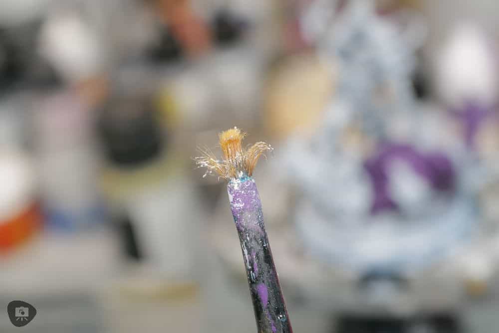 Miniature Paint Brush Care Tutorial - how to care for brushes for miniature painting - frayed bristles close photo