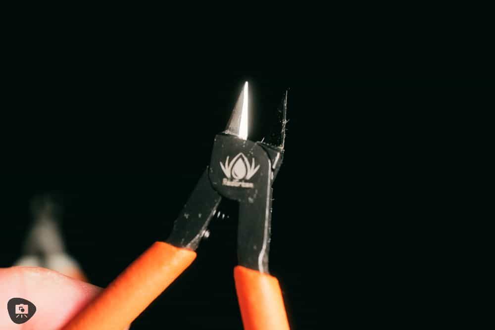 Razor sharp blade edge on the RGG sprue cutter, black metal with redgrass logo.