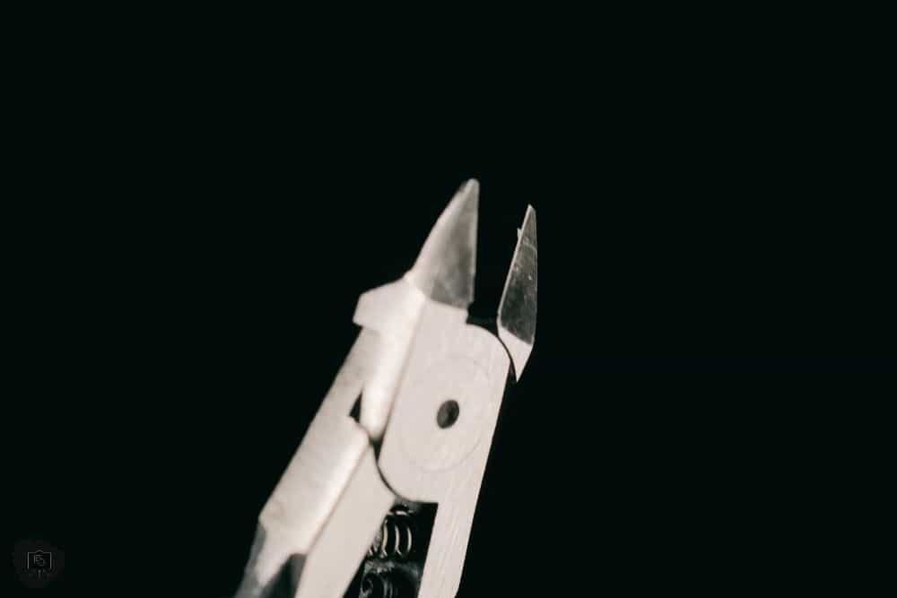 RGG precisoin nipper close up of the back of the blade end, polished view