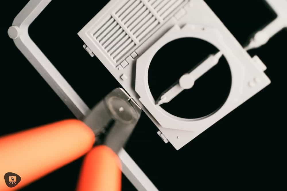 RGG precision nipper working on larger parts