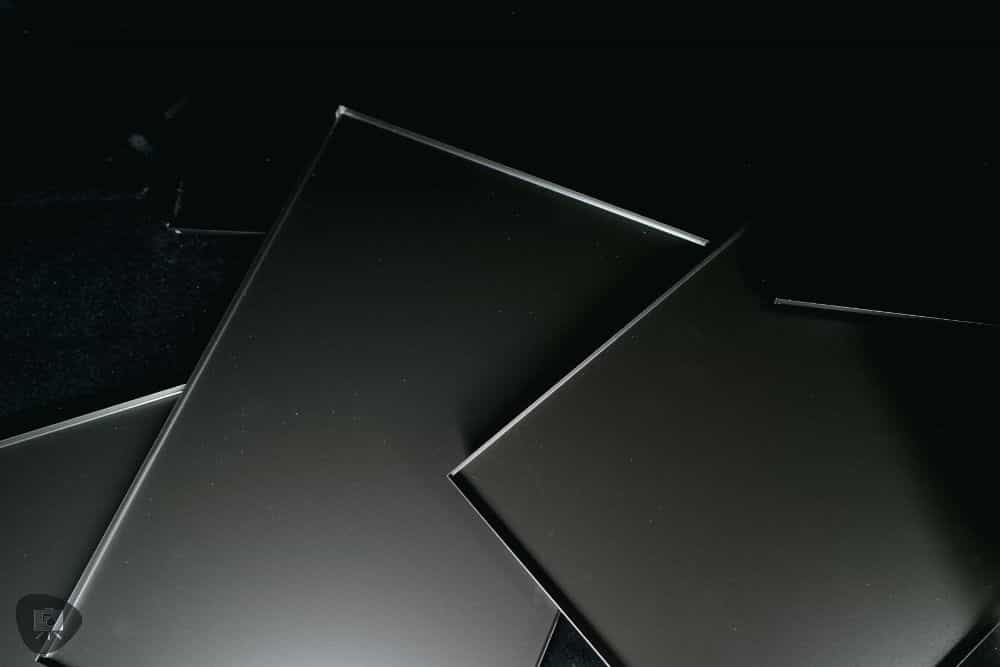 Best Budget Magnetic Miniature Carrying Case - 5 metal trays with black colored aesthetic