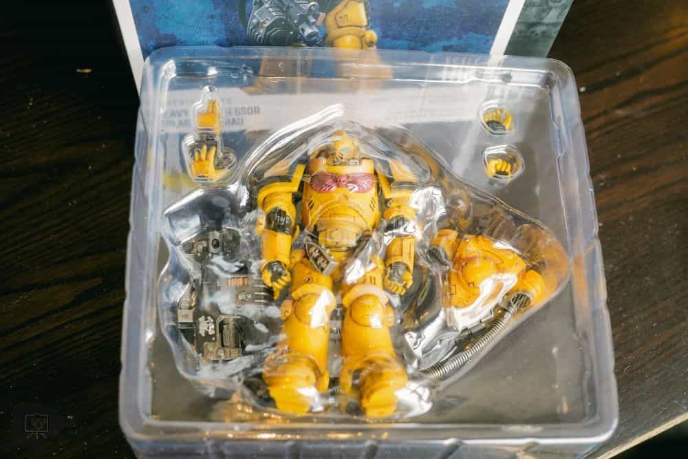 Warhammer 40k JoyToy Action Figure Review - top down view of clear plastic tray with model inside